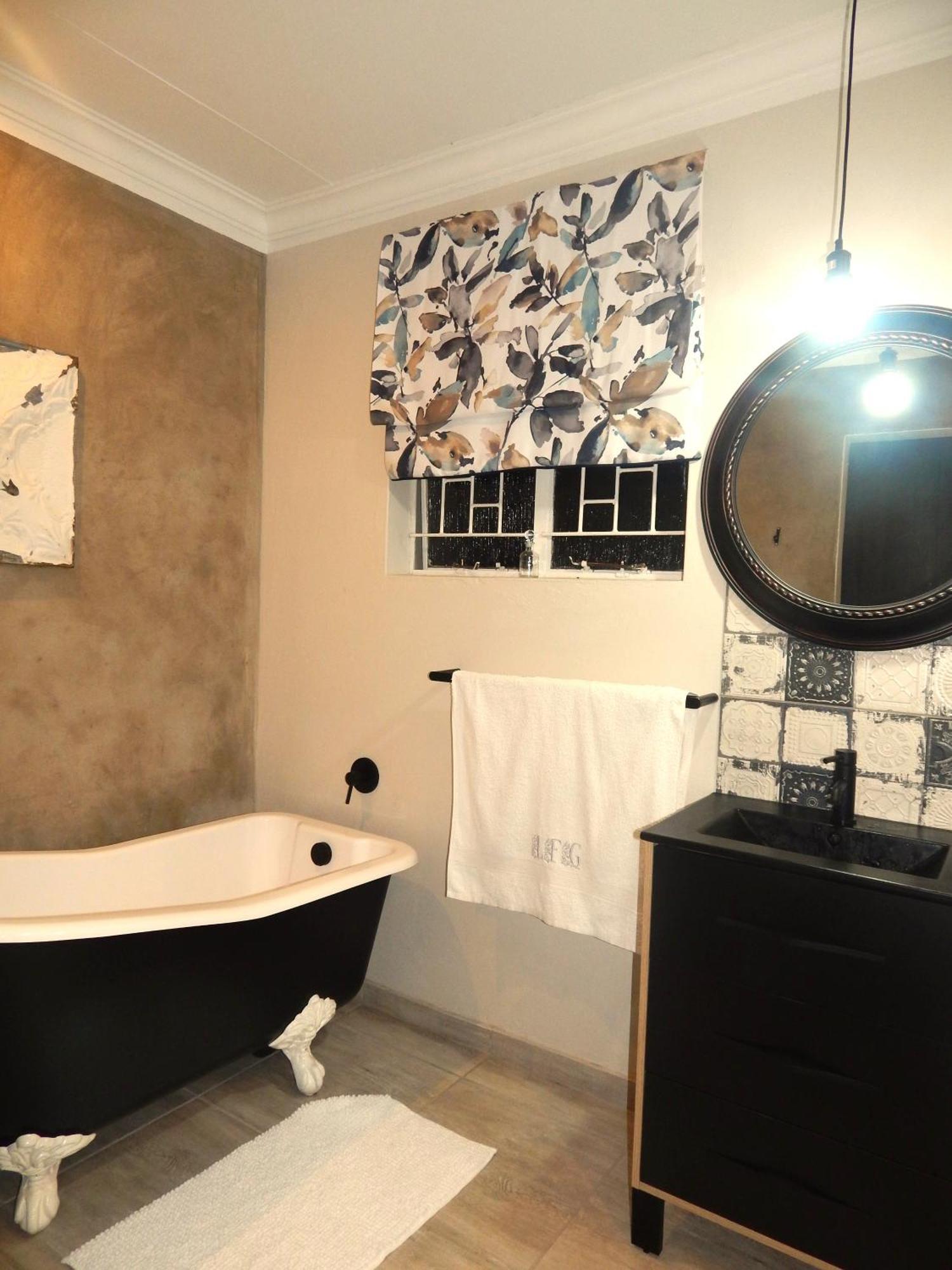 Longtom Farm Guesthouse Lydenburg Bagian luar foto