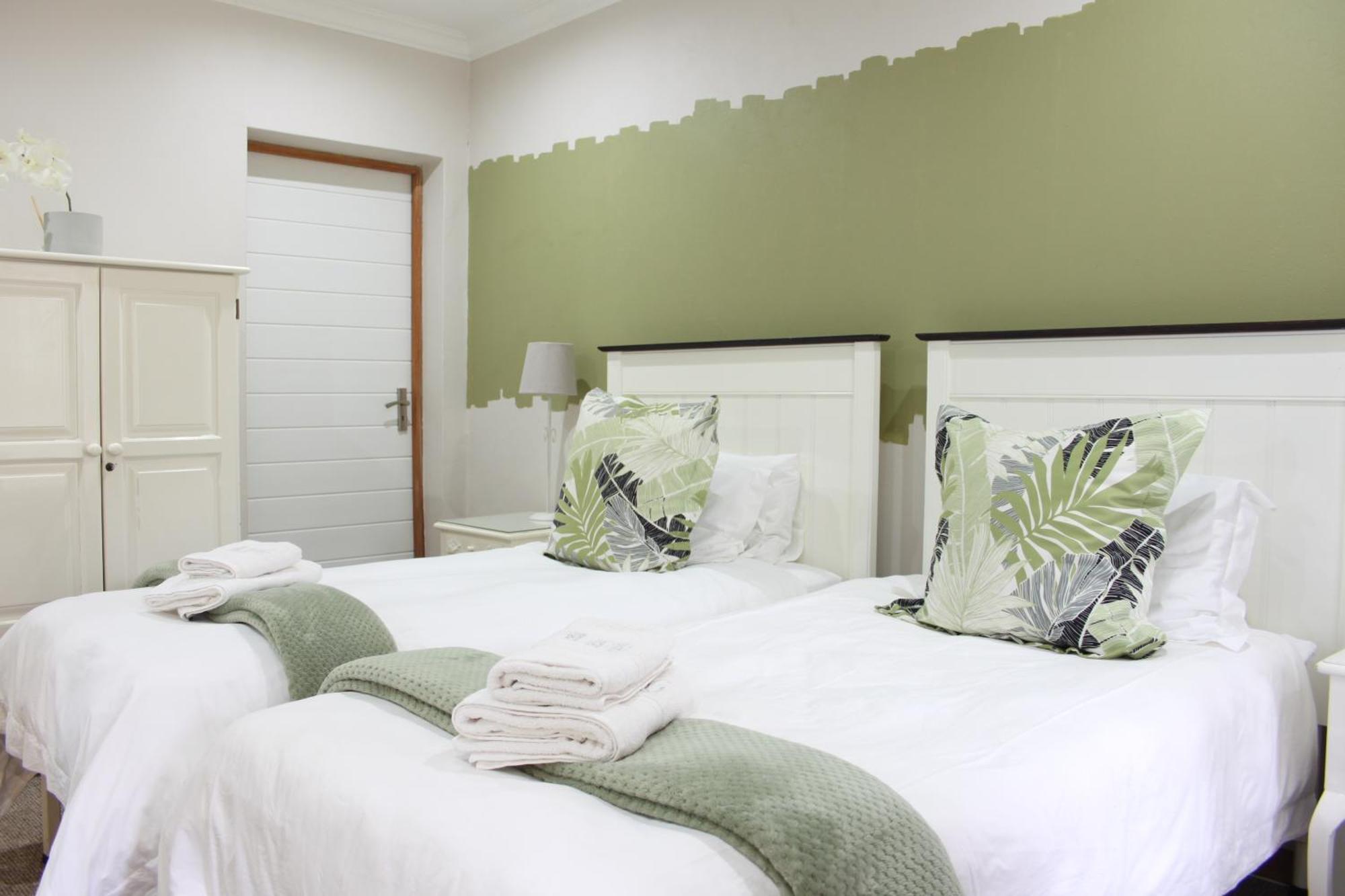 Longtom Farm Guesthouse Lydenburg Bagian luar foto